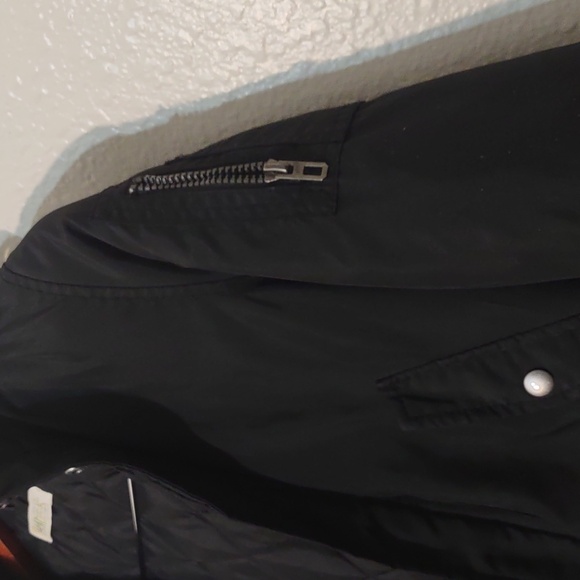 USED H&M KIDS 7/8 PUFFER JACKET WITH DETACHABLE HOOD COLOR BLACK - Picture 7 of 11